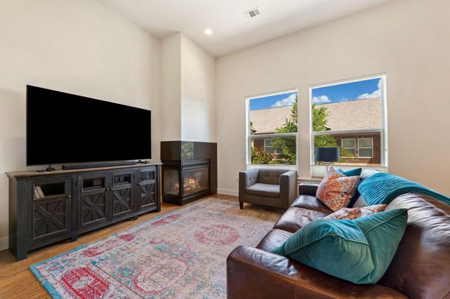 1215 Haven LN 102, Georgetown, TX 78626
