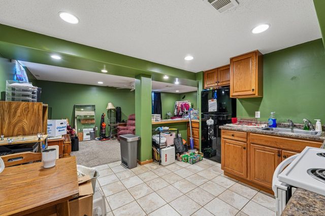 38804 8th Avenue, North Branch, MN 55056