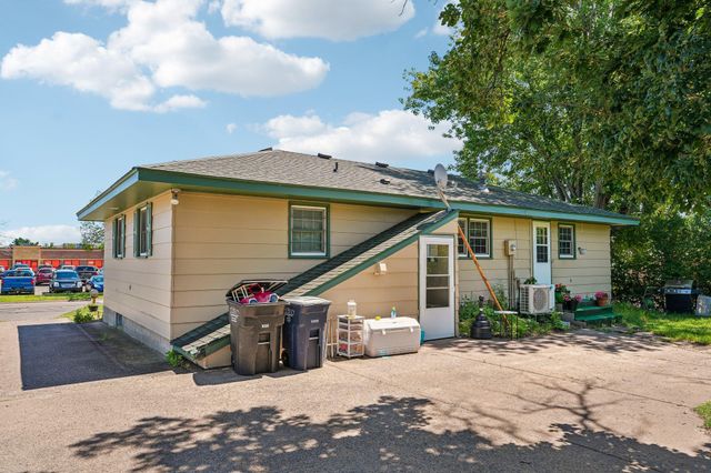 38804 8th Avenue, North Branch, MN 55056
