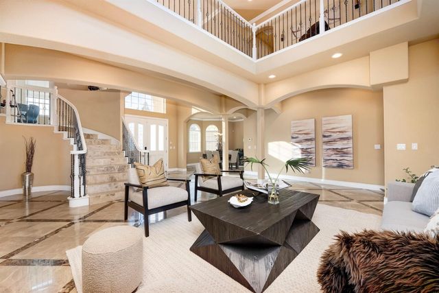 100 Englehart Dr, Folsom, CA 95630