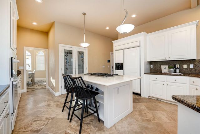 100 Englehart Dr, Folsom, CA 95630