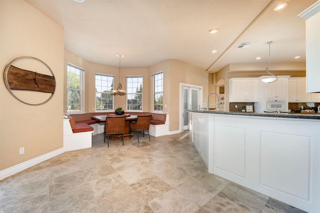 100 Englehart Dr, Folsom, CA 95630