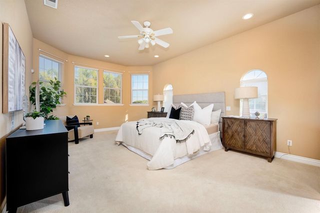 100 Englehart Dr, Folsom, CA 95630