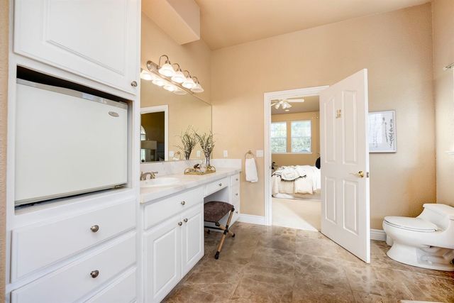 100 Englehart Dr, Folsom, CA 95630