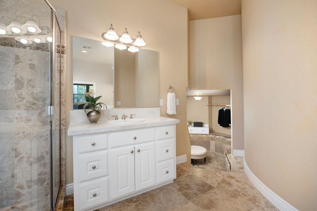 100 Englehart Dr, Folsom, CA 95630