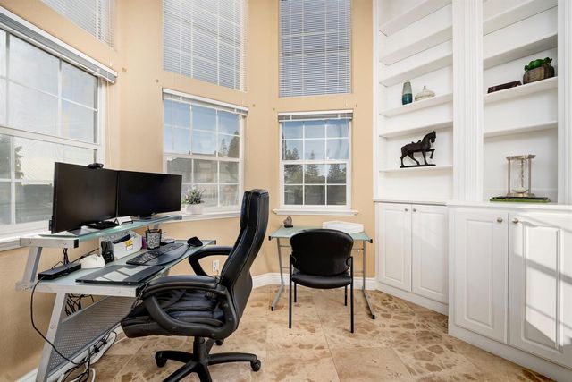 100 Englehart Dr, Folsom, CA 95630