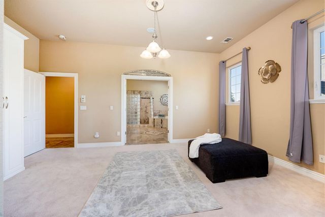 100 Englehart Dr, Folsom, CA 95630