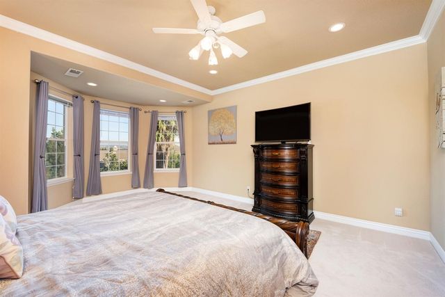 100 Englehart Dr, Folsom, CA 95630