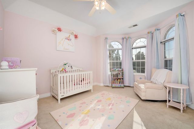 100 Englehart Dr, Folsom, CA 95630