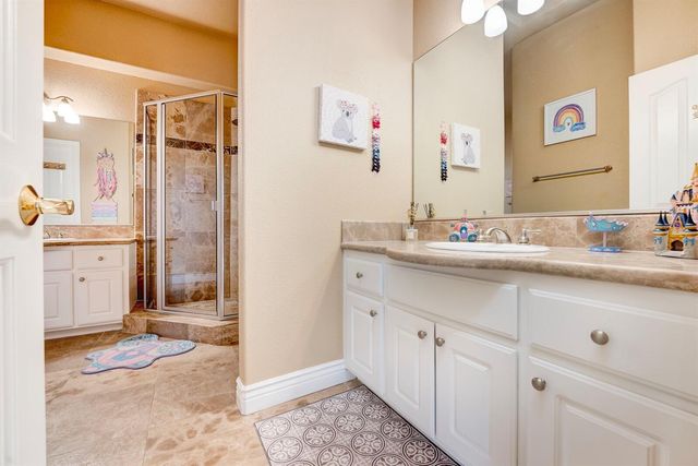 100 Englehart Dr, Folsom, CA 95630