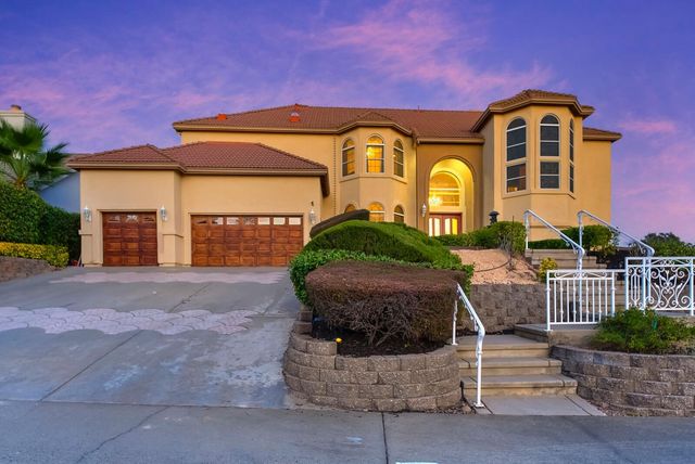 100 Englehart Dr, Folsom, CA 95630