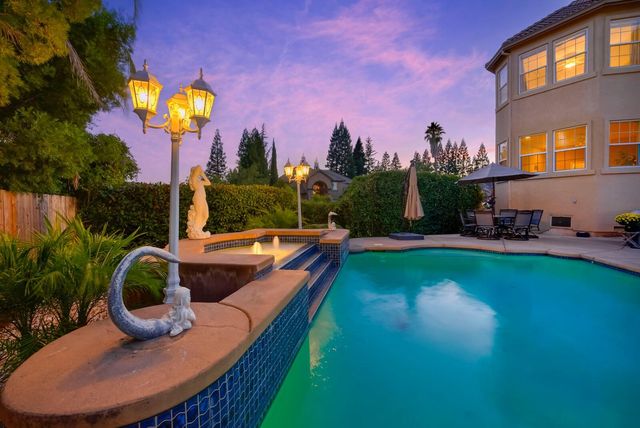 100 Englehart Dr, Folsom, CA 95630