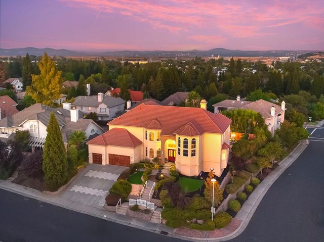 100 Englehart Dr, Folsom, CA 95630