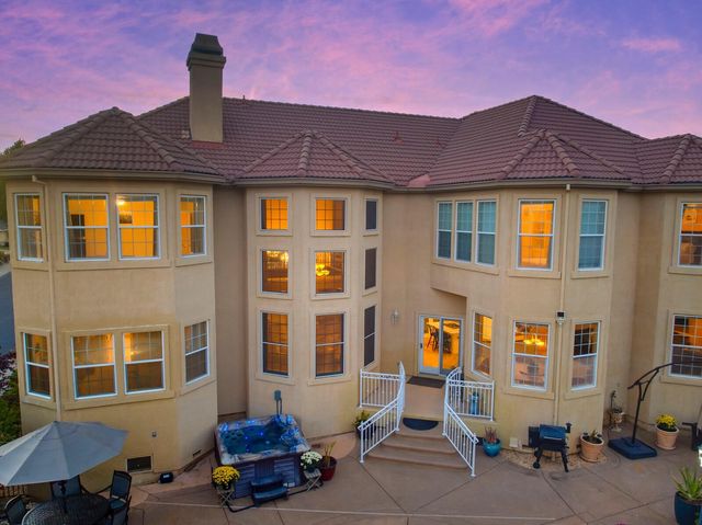 100 Englehart Dr, Folsom, CA 95630