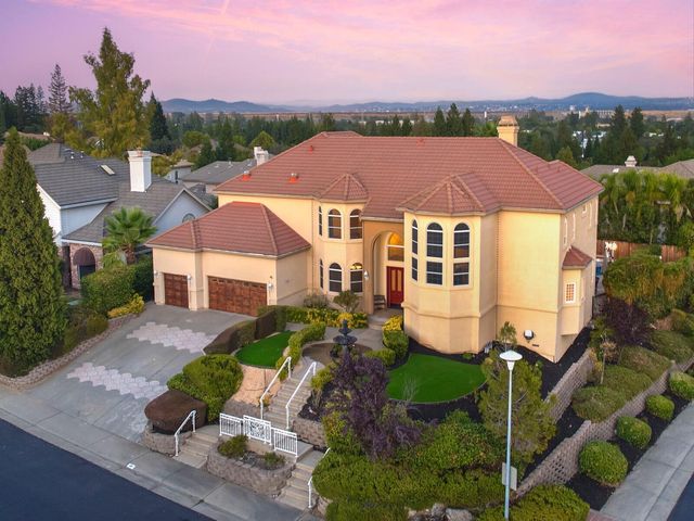 100 Englehart Dr, Folsom, CA 95630