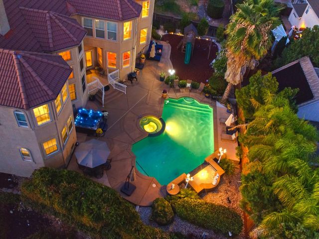 100 Englehart Dr, Folsom, CA 95630