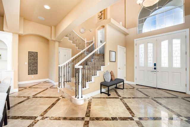 100 Englehart Dr, Folsom, CA 95630