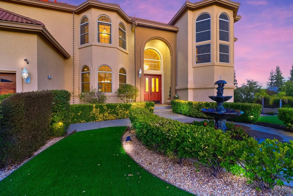 100 Englehart Dr, Folsom, CA 95630