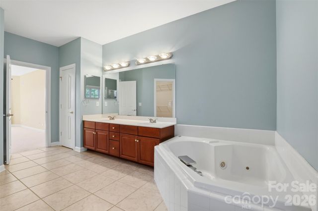 13937 Dovehunt Place, Charlotte, NC 28277