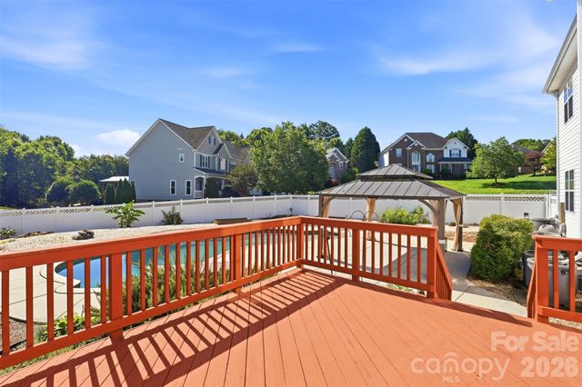13937 Dovehunt Place, Charlotte, NC 28277
