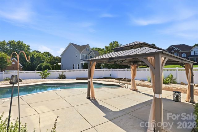 13937 Dovehunt Place, Charlotte, NC 28277