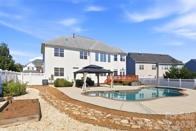 13937 Dovehunt Place, Charlotte, NC 28277
