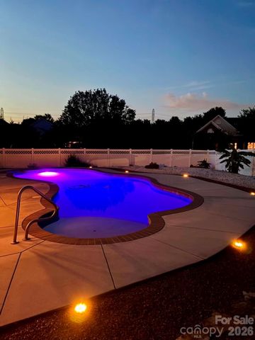 13937 Dovehunt Place, Charlotte, NC 28277