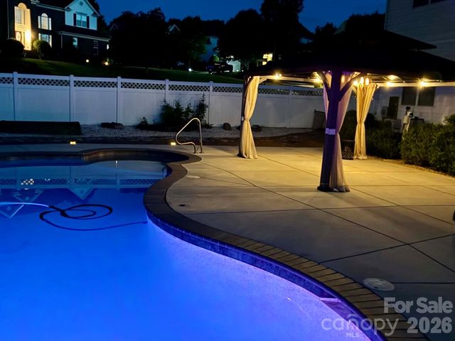 13937 Dovehunt Place, Charlotte, NC 28277