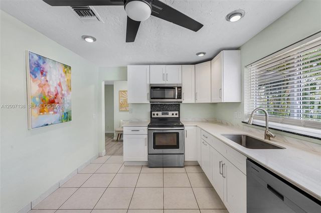 1320 NE 27th Ave 1, Pompano Beach, FL 33062