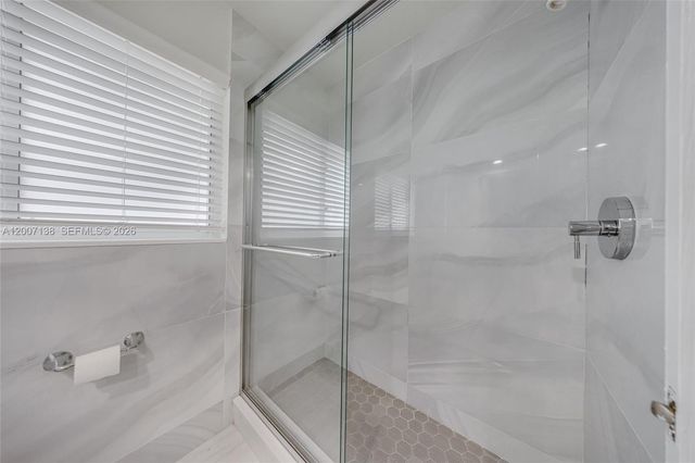 1320 NE 27th Ave 1, Pompano Beach, FL 33062