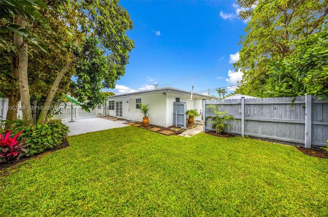 1320 NE 27th Ave 1, Pompano Beach, FL 33062