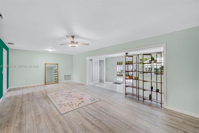 1320 NE 27th Ave 1, Pompano Beach, FL 33062