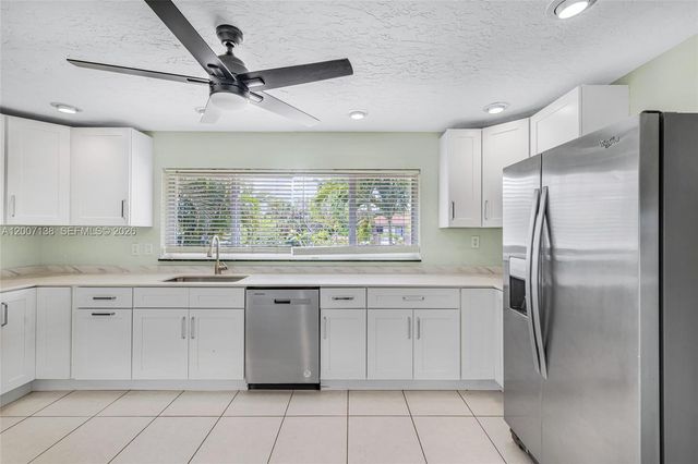 1320 NE 27th Ave 1, Pompano Beach, FL 33062