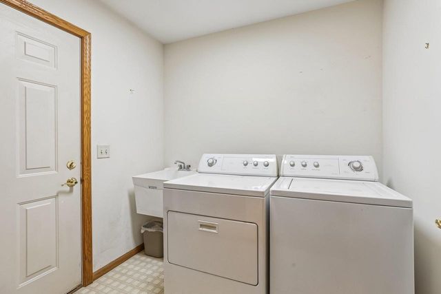 450 Concord Drive, Oregon, WI 53575