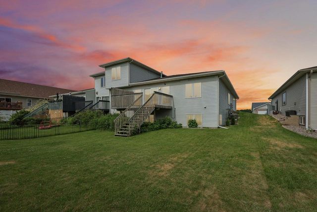 450 Concord Drive, Oregon, WI 53575