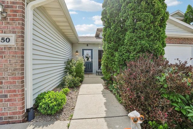 450 Concord Drive, Oregon, WI 53575