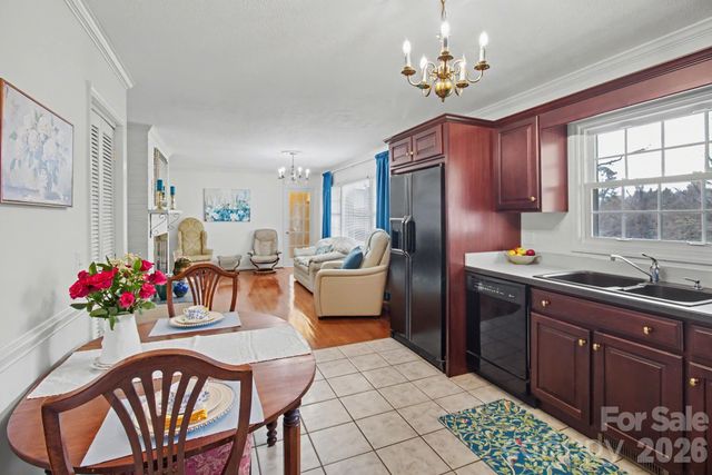 24 Church Street, Weaverville, NC 28787