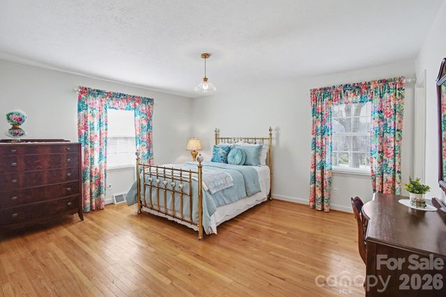 24 Church Street, Weaverville, NC 28787