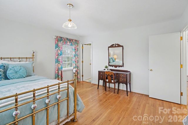 24 Church Street, Weaverville, NC 28787