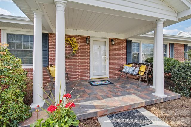 24 Church Street, Weaverville, NC 28787