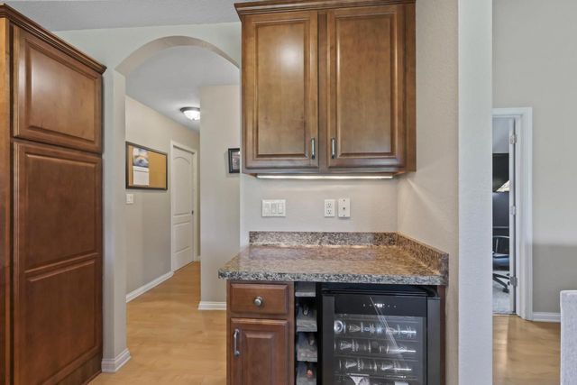 N86W27678 Meadowview COURT, Hartland, WI 53029