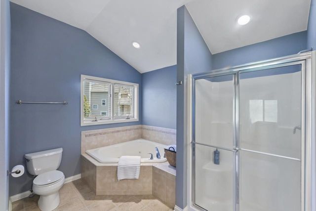 N86W27678 Meadowview COURT, Hartland, WI 53029