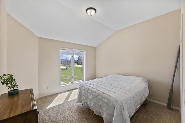 N86W27678 Meadowview COURT, Hartland, WI 53029