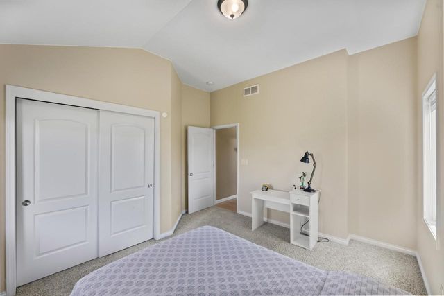 N86W27678 Meadowview COURT, Hartland, WI 53029