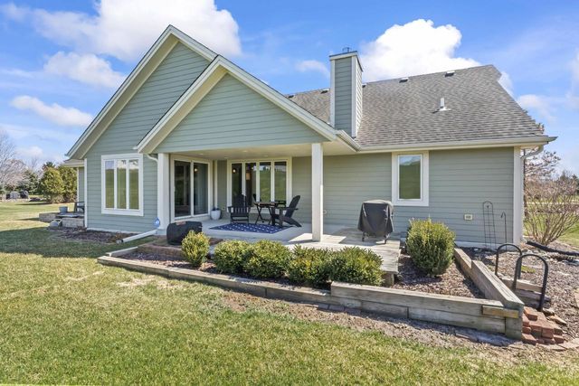 N86W27678 Meadowview COURT, Hartland, WI 53029