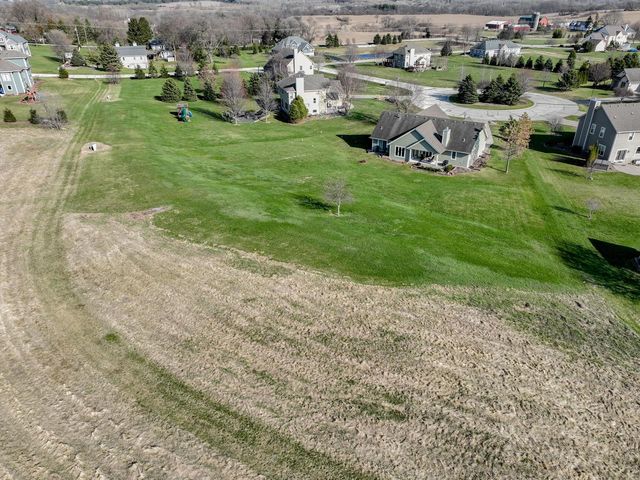 N86W27678 Meadowview COURT, Hartland, WI 53029