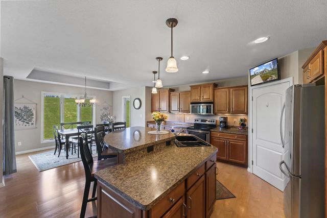 N86W27678 Meadowview COURT, Hartland, WI 53029