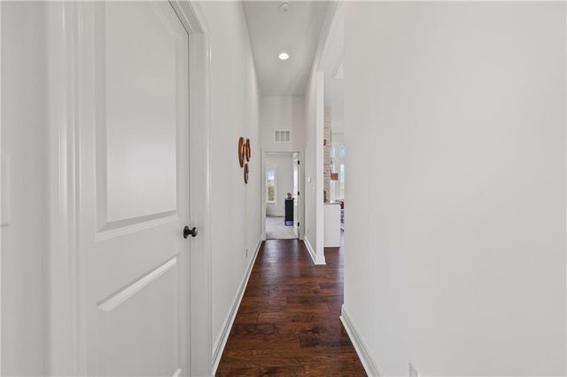 1600 SW 27th Street, Lee's Summit, MO 64082