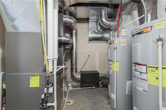 1600 SW 27th Street, Lee's Summit, MO 64082