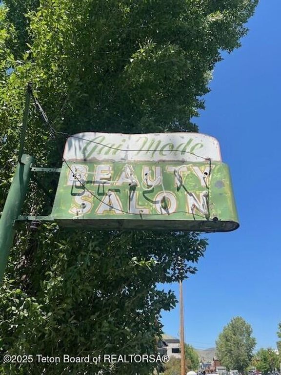 110 & 120 W HANSEN Avenue, Jackson, WY 83001